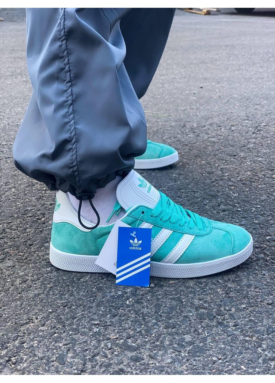 Белые демисезонные кроссовки мужские adidas gazelle mint адидас газель No Brand