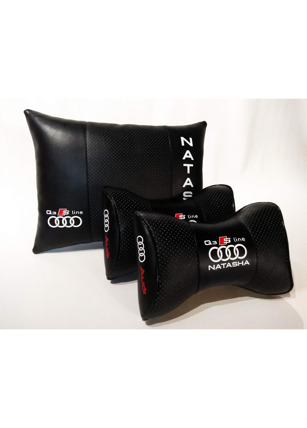 Комплект аксесуарів салону Автомобільна подуш іменна, логотип (під замовлення) No Brand (351901828)