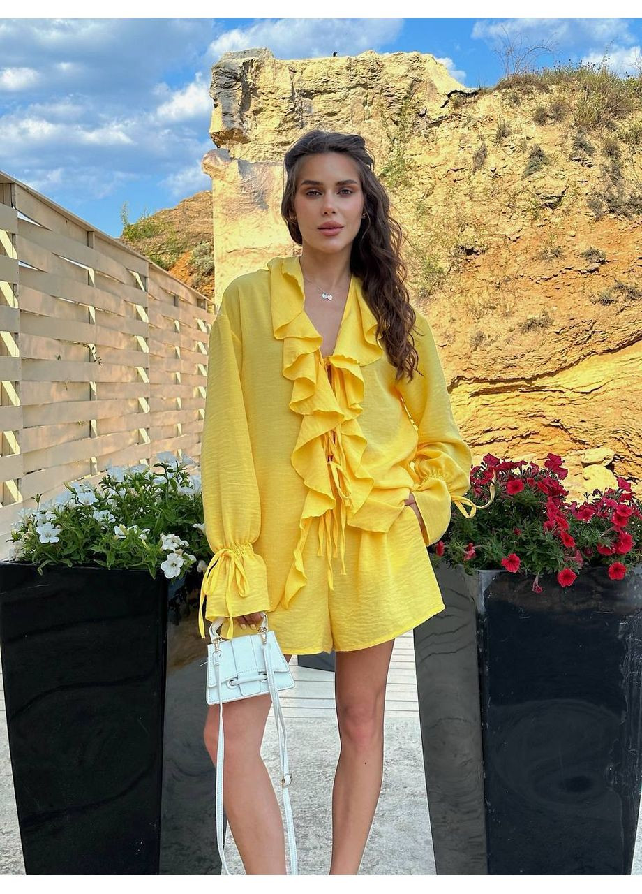 Женский костюм из льна: рубашка на завязках и шорты. MonCher (352709624)