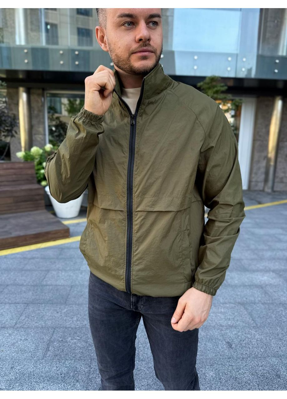 Оливковая (хаки) демисезонная ветровка Vakko