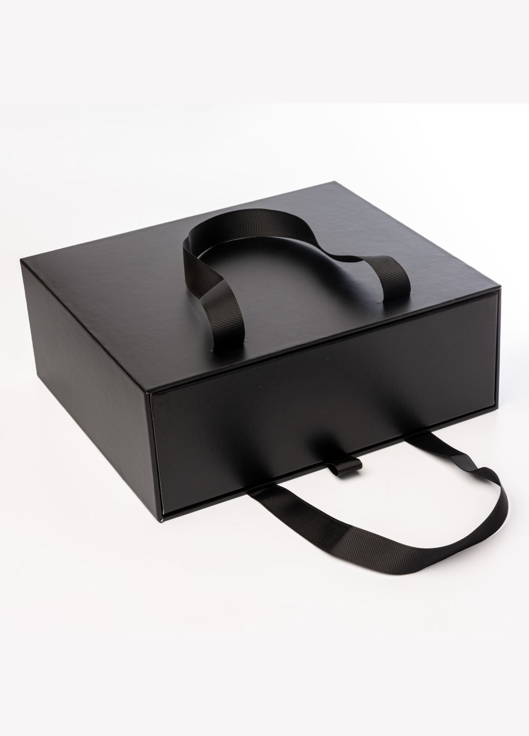 Подарочная коробка Primo Black 23 х 20 х 8,5 см с ручками, Черная Pacco (296719658)