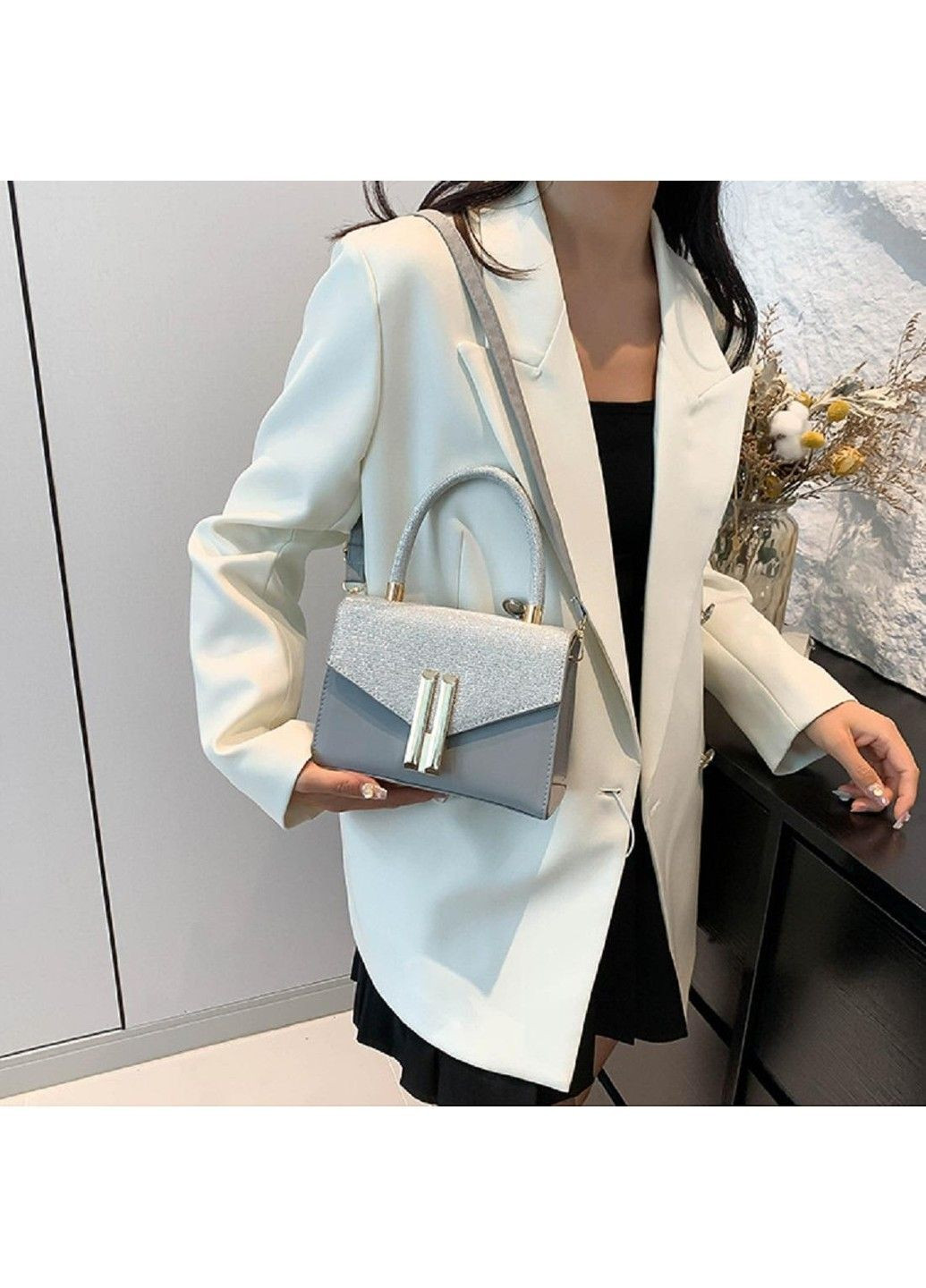 Женское кроссбоди с золотистой фурнитурой P2-1701G Lilly (369892912)