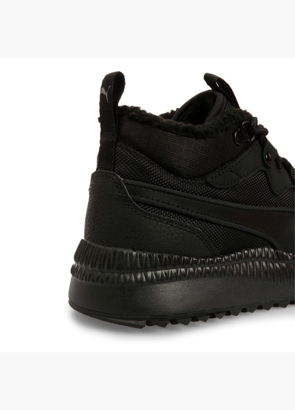 Черные всесезонные кроссовки унисекс pacer next sb wtr black 366936-11 Puma