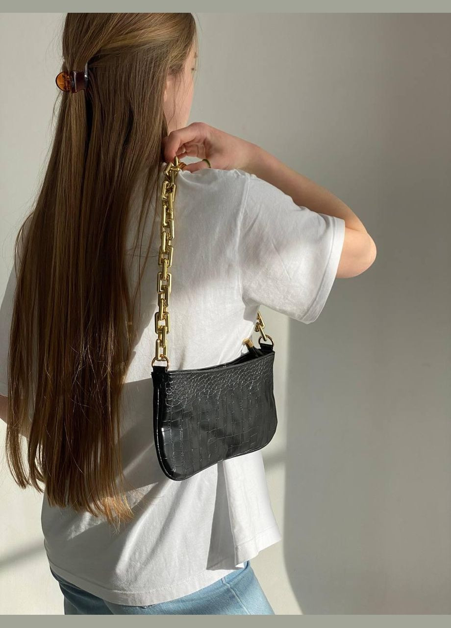 Жіноча сумка багет на товстій золотому ланцюжку рептилія чорна No Brand (296008160)