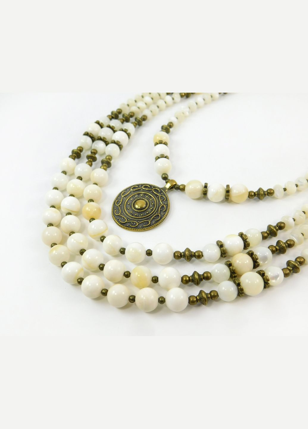 Эксклюзивные бусы "Аврелия" Перламутр, рондель, 4 ряда Fursa fashion (322314598)