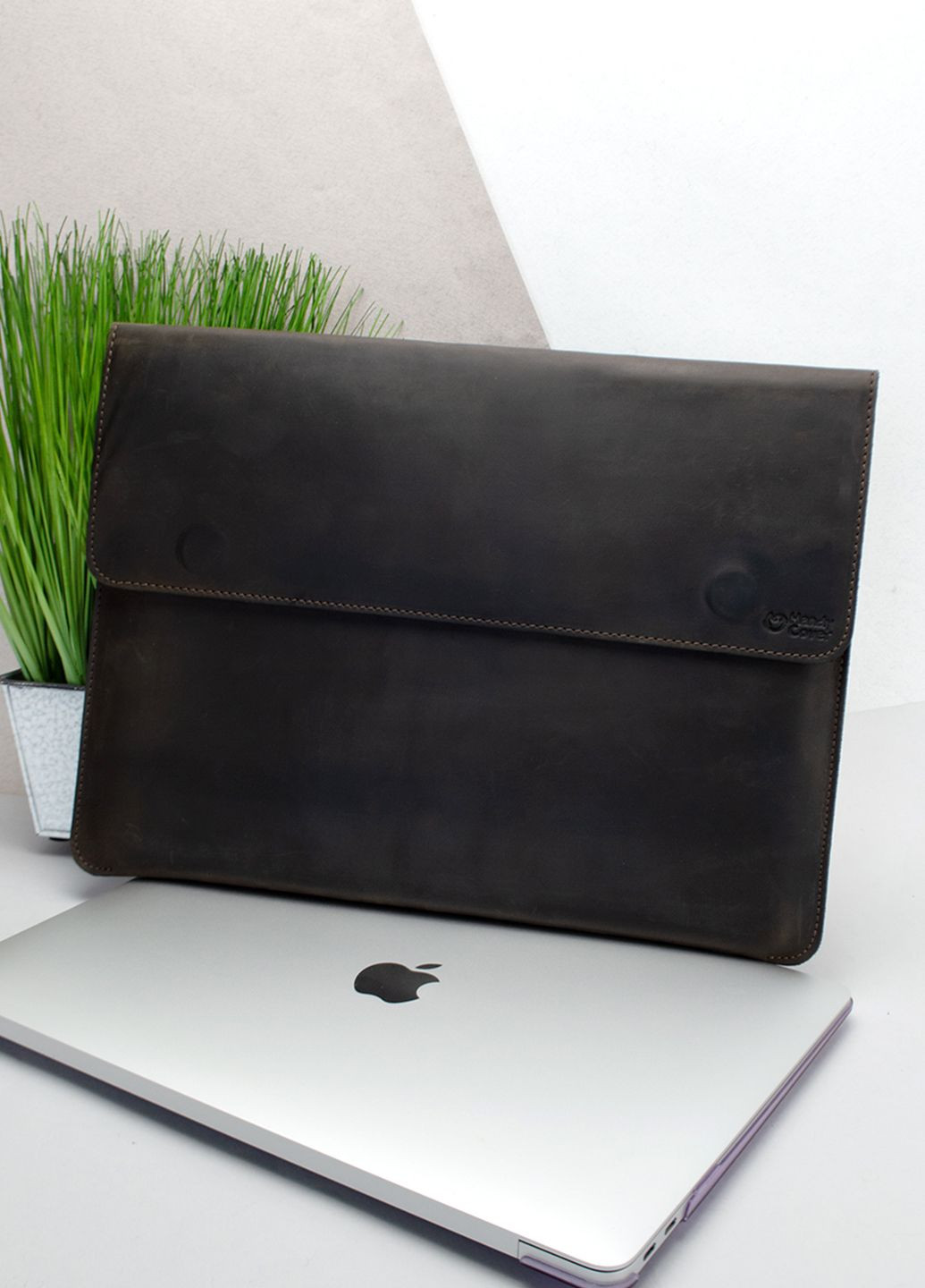 Чехол для MacBook Air 13" кожаный на магнитах (папка-конверт А4) 801 коричневый крейзи HandyCover (297157596)