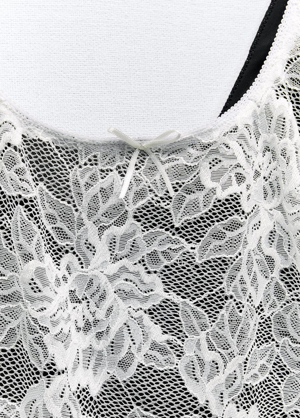 Белое домашнее платье Zara с цветочным принтом