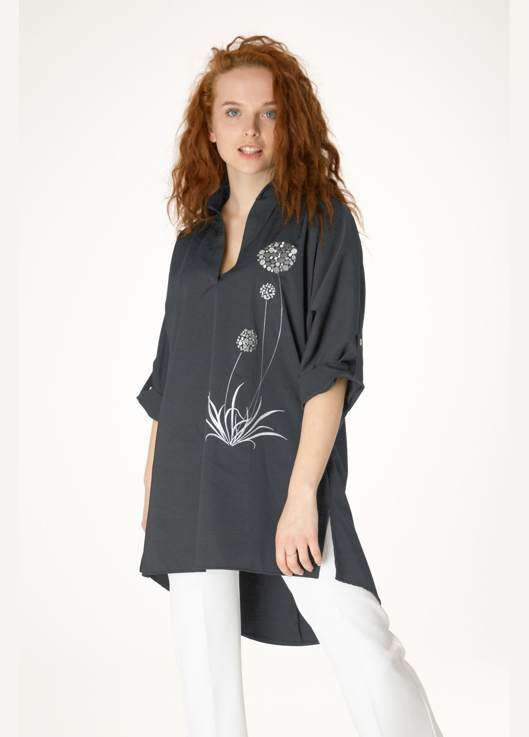 Серая демисезонная идеальная блуза-туника на каждый день с дизайнерской вышивкой INNOE Блуза-туніка