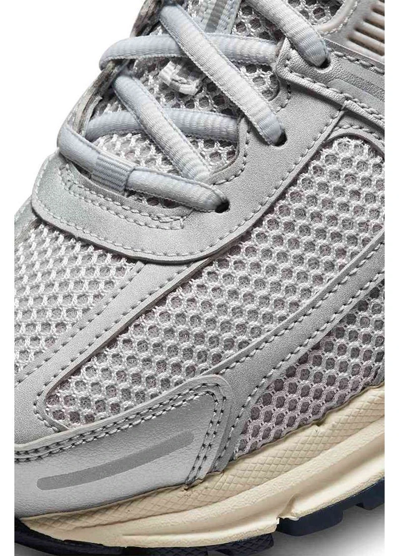 Серые летние кроссовки zoom vomero 5 Nike