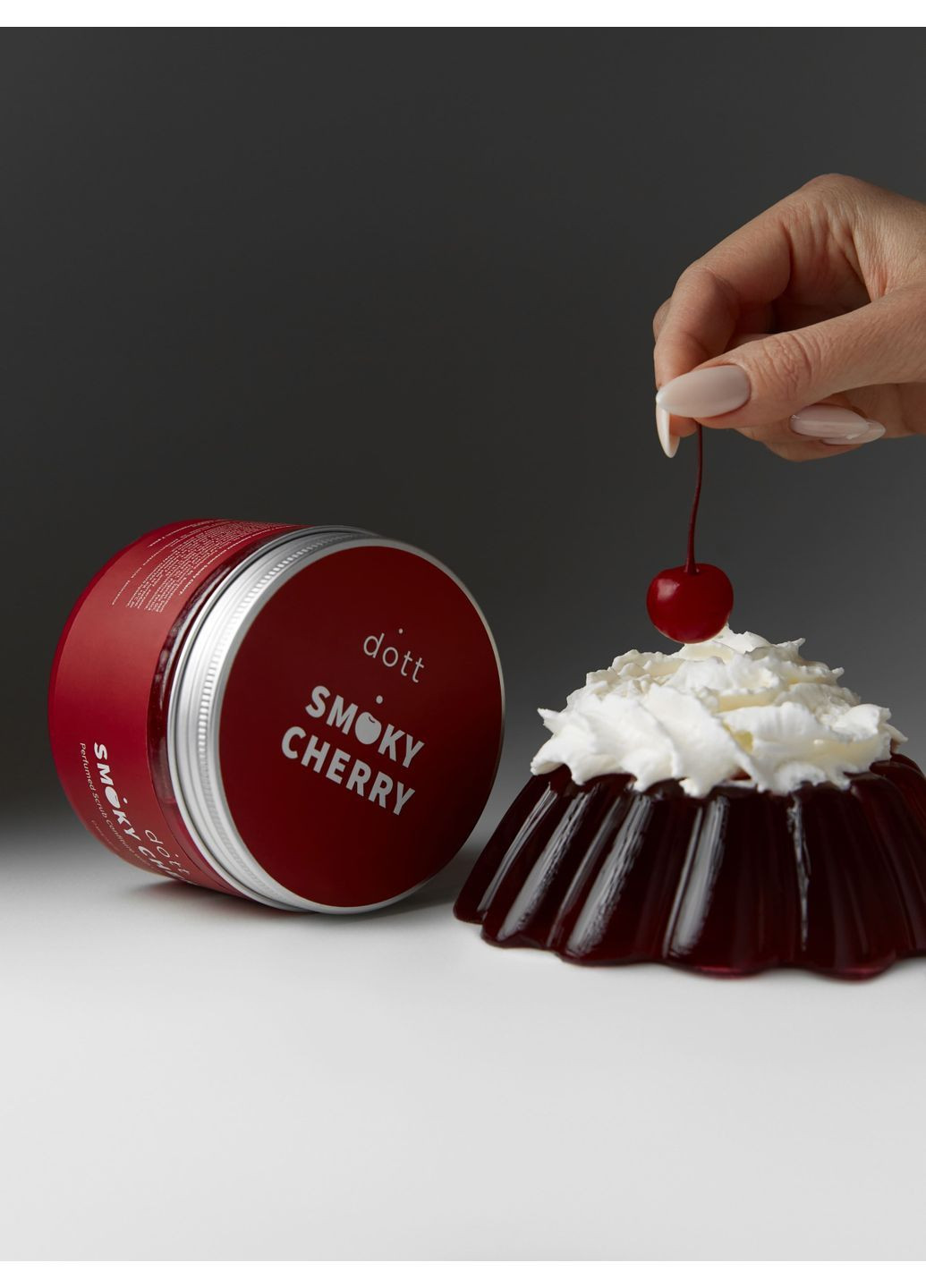 Парфюмированный скраб-конфитюр Smoky Cherry с маслом вишневых косточек 450 г (666) dott (362975795)