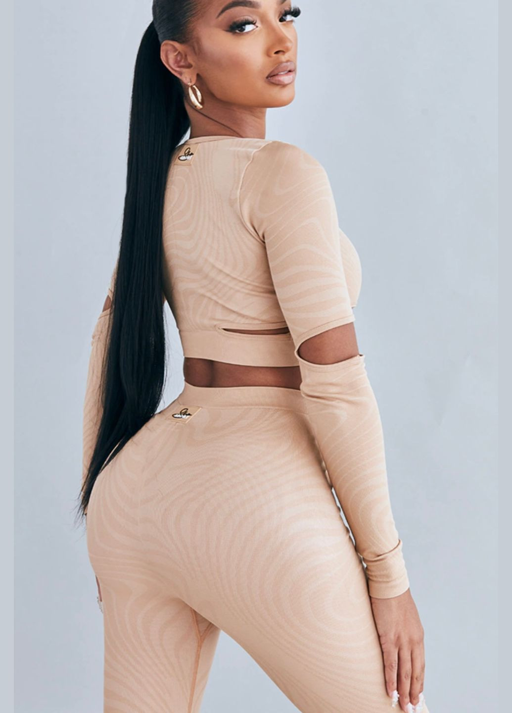 Топ спортивний Бежевий із принтом BTG-0175 PrettyLittleThing (293060997)