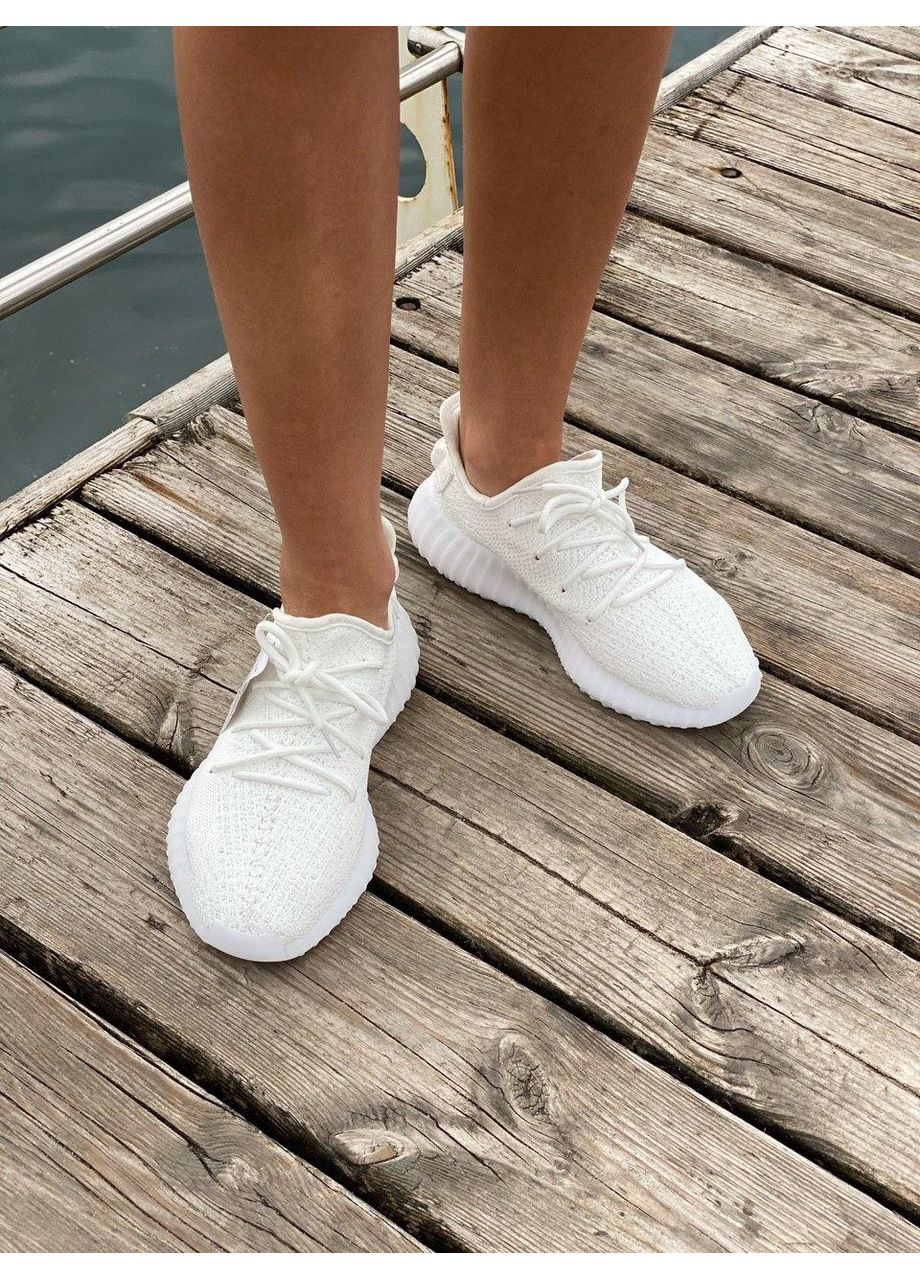 Белые демисезонные кроссовки мужские adidas yeezy boost 350 v2 triple full white адидас изи буст No Brand