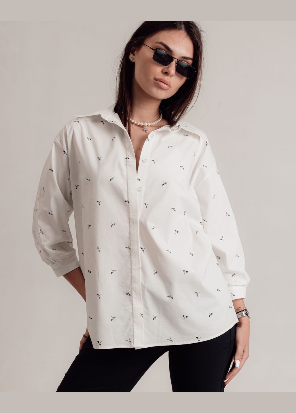 Молочная кэжуал рубашка с анималистичным узором Modalinda