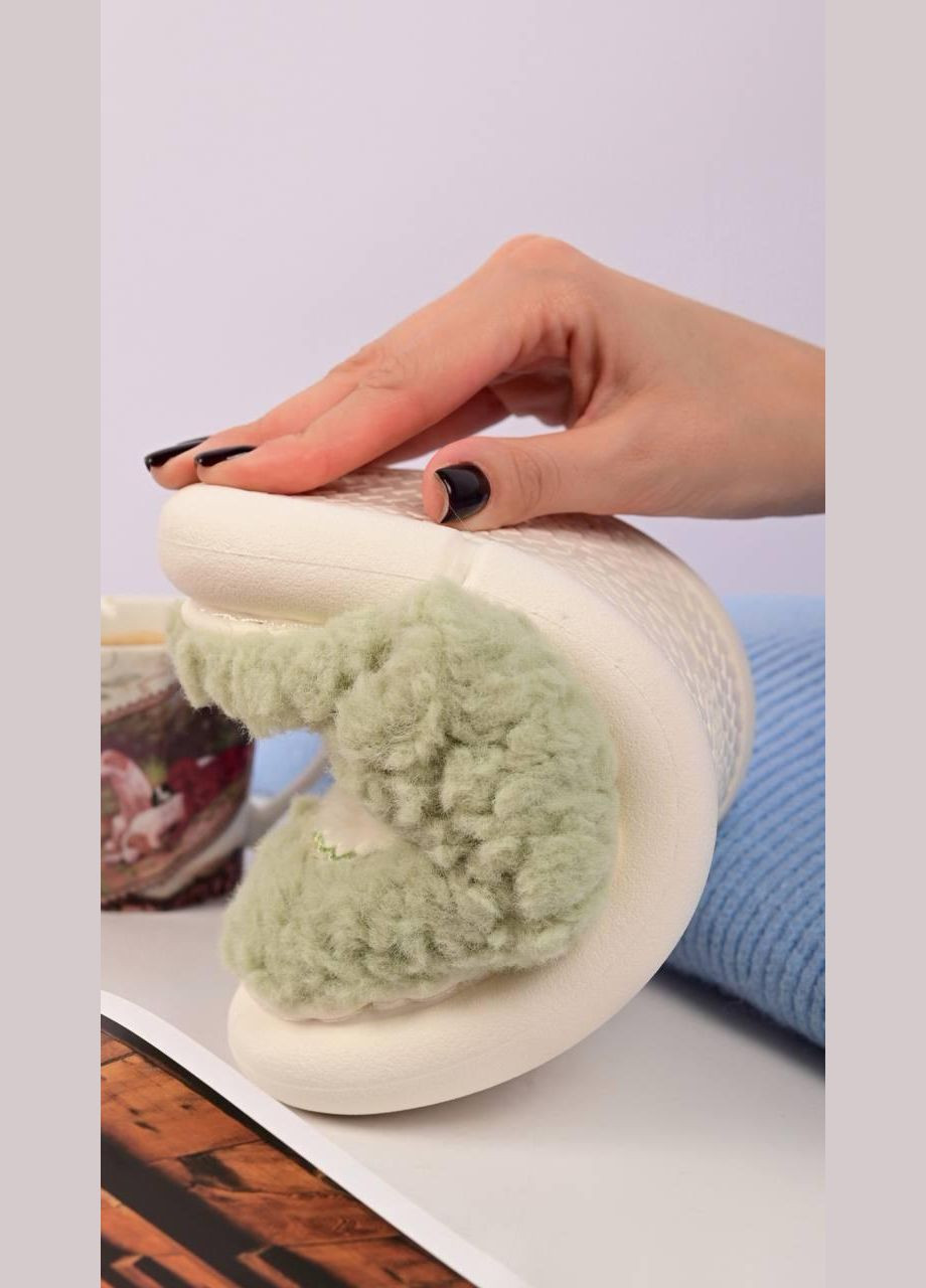 Зеленые тапочки комнатные женские зеленые No Brand с мехом, с аппликацией, без декора