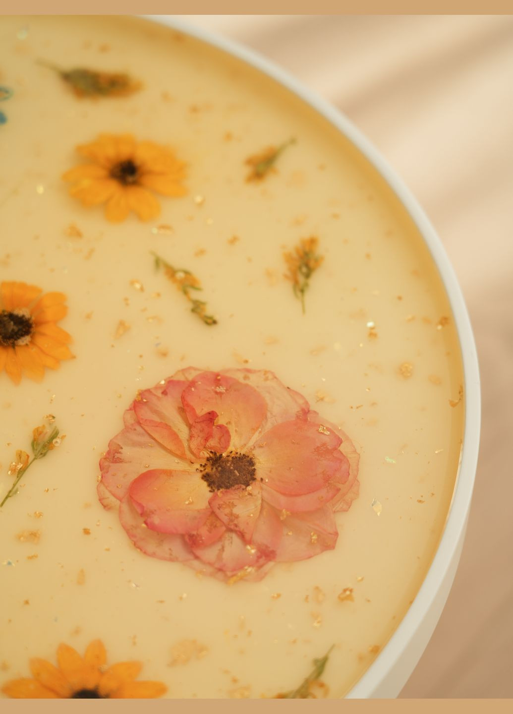 Круглий журнальний стіл (столик) із сухоцвітами з епоксидної смоли KorriArt (315492703)