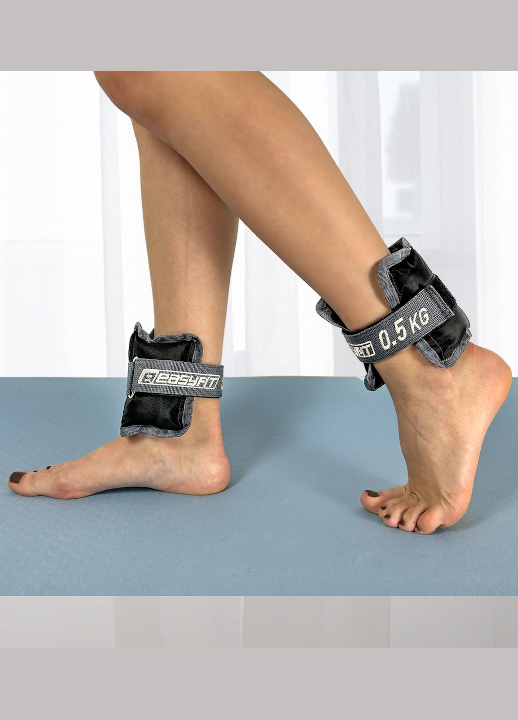 Обтяжувачі для ніг та рук 0,5 кг (пара) EasyFit (323163648)