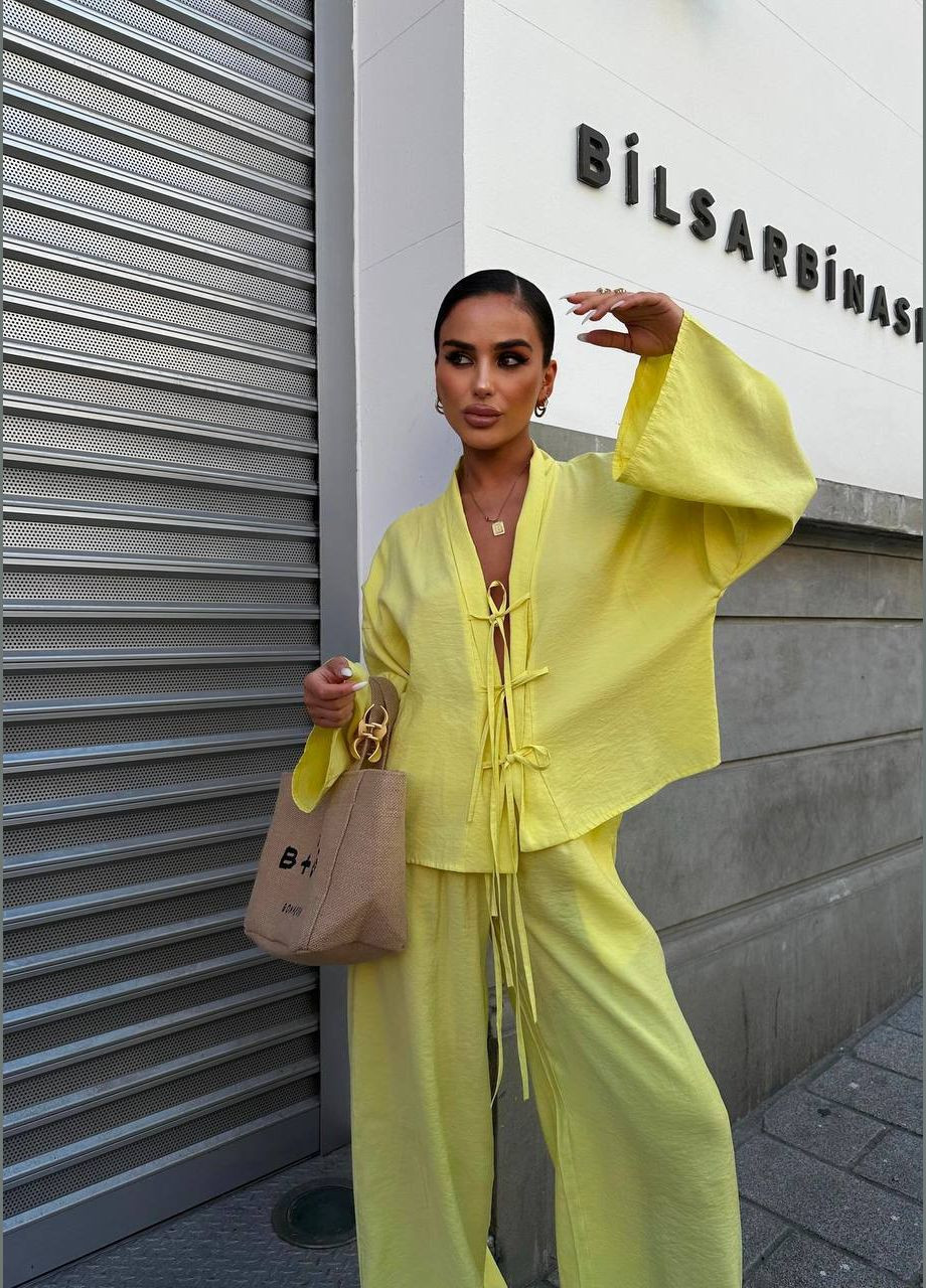 Жіночий костюм із жатки сорочка на зав'язках + штани MonCher (338186194)