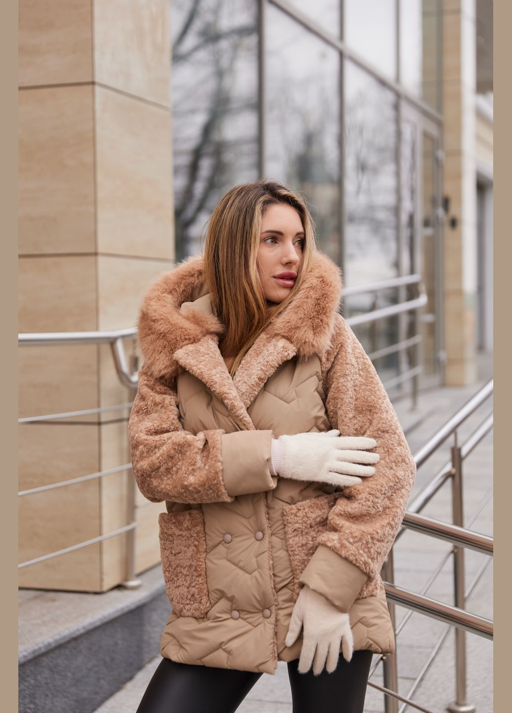 Песочная зимняя куртка MN