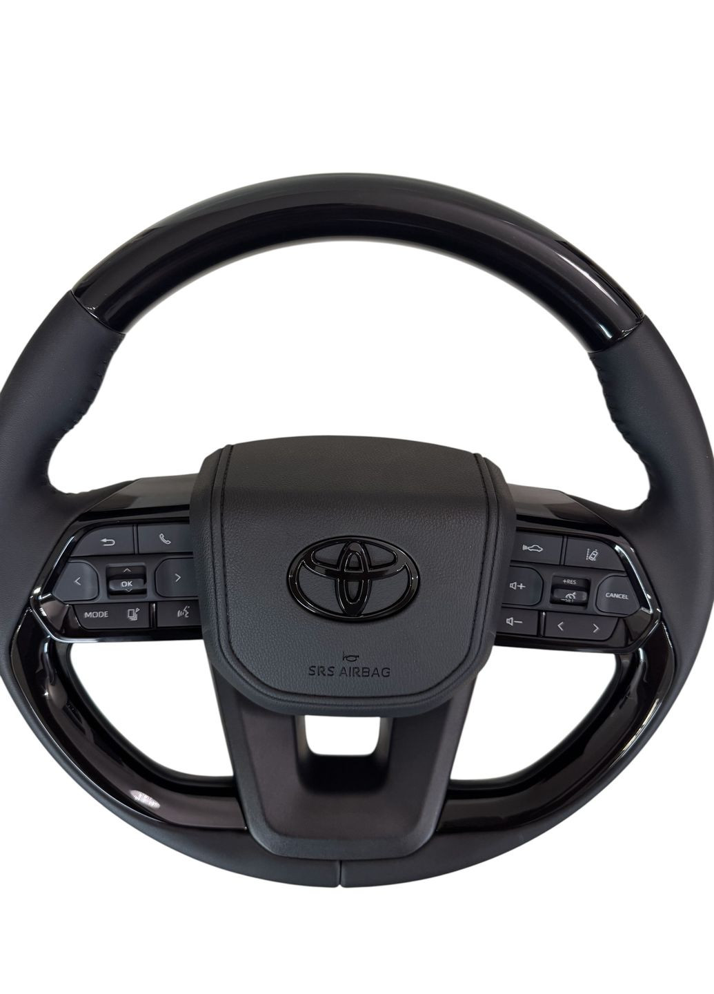 Руль для Land Cruiser 200, Prado 150. Без подогрева. Рояльный лак. В стиле LC300. Логотип – черный глянец. Toyota (346055193)