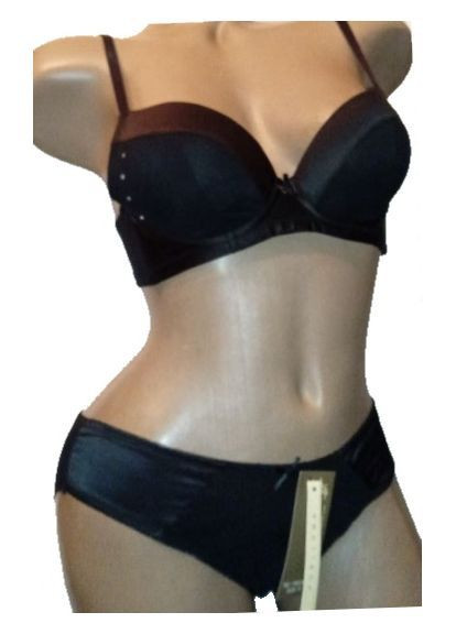 Чорний комплект жіночої білизни бюстгальтер пуш ап і трусики Porlloma Класична