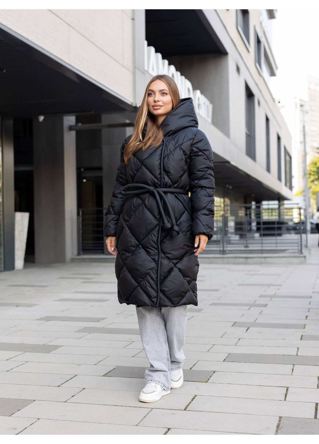 Черный зимний Пуховик Geran