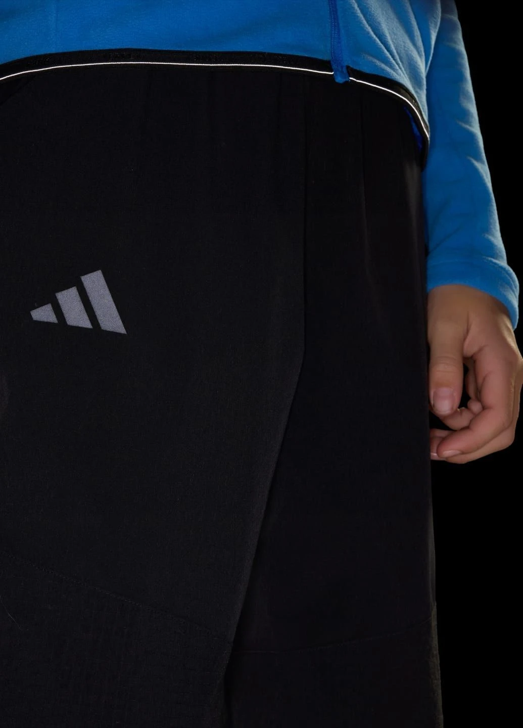 Черные спортивные демисезонные брюки adidas