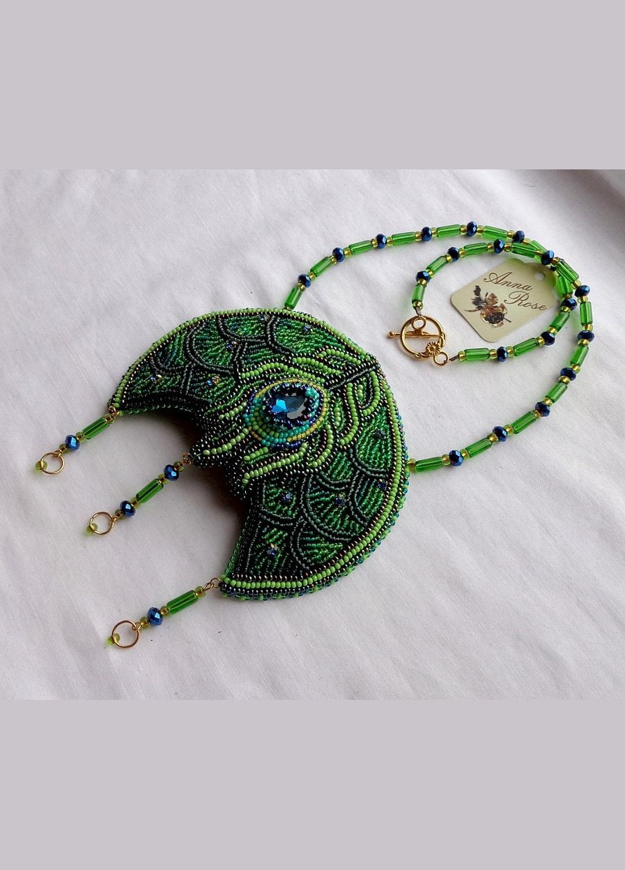 Колье лунница ручной работы из бисера и натуральных камней "Перо павлина" No Brand (358224391)