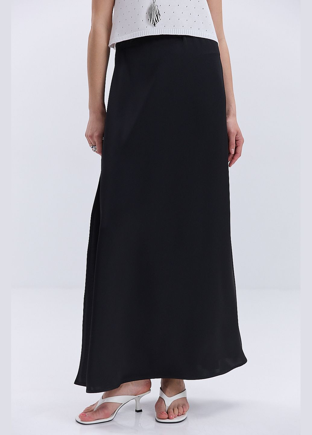 Довга атласна спідниця-трапеція з розрізом збоку Arjen (331176746)