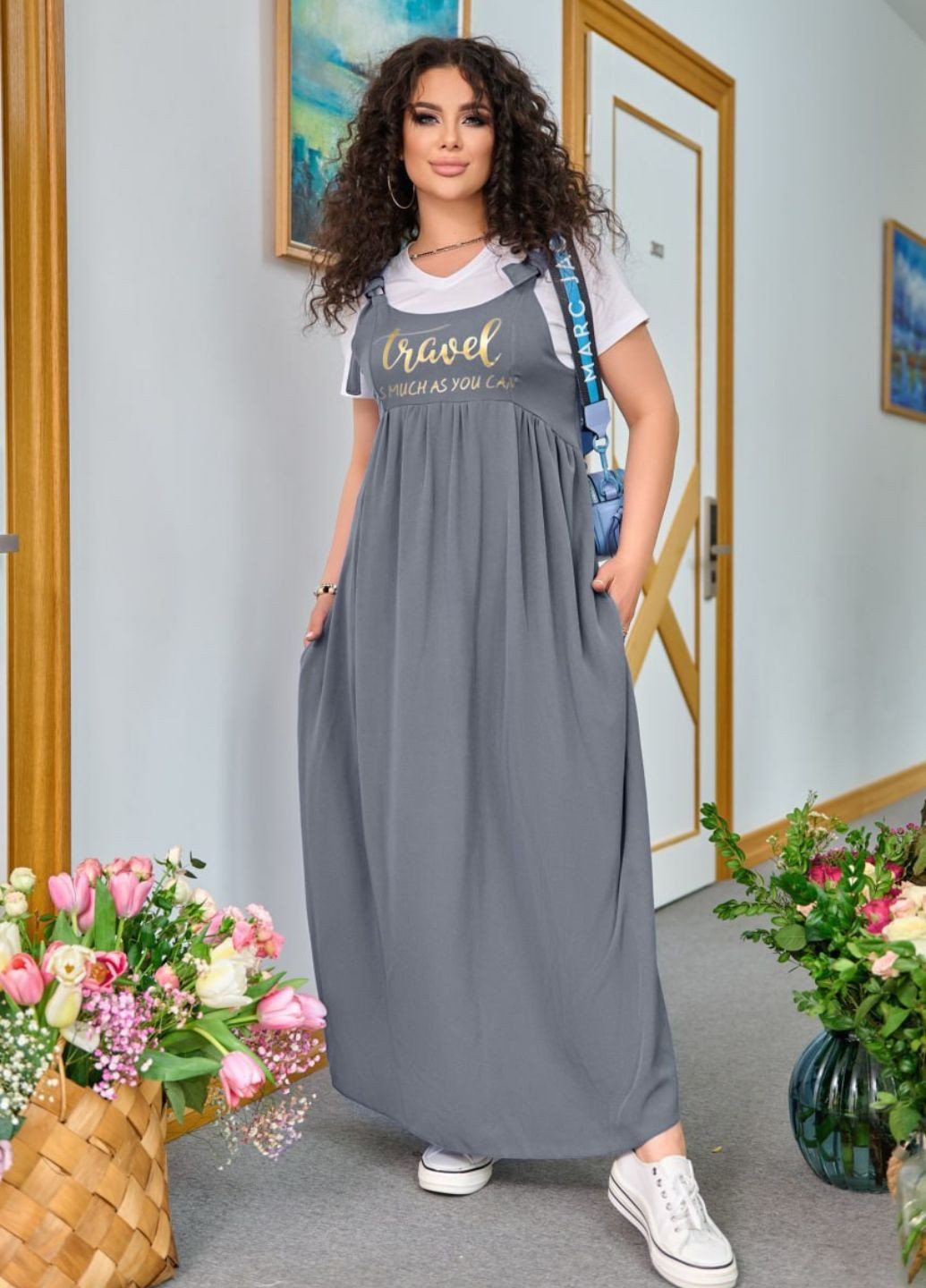 Серое повседневный платье сарафан с узорной надписью No Brand с надписью