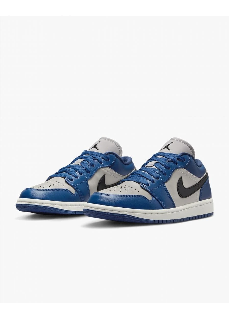Кроссовки Air 1 Low White/Blue DC0774-402 Air Jordan комбинированные демисезоны (401631760)