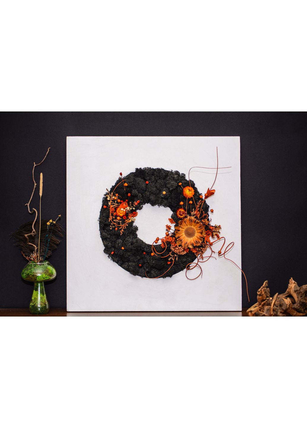 Панно ручної роботи зі стабілізованого моху та рослин Point “Noir Autumn” 40х40 см No Brand (367108548)