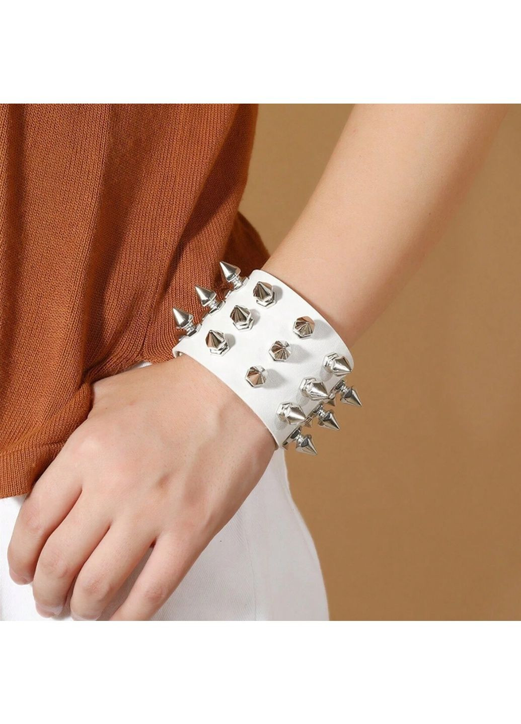Стильный кожаный браслет с шипами на руку, рок браслет белый безразмерный web No Brand (290253006)