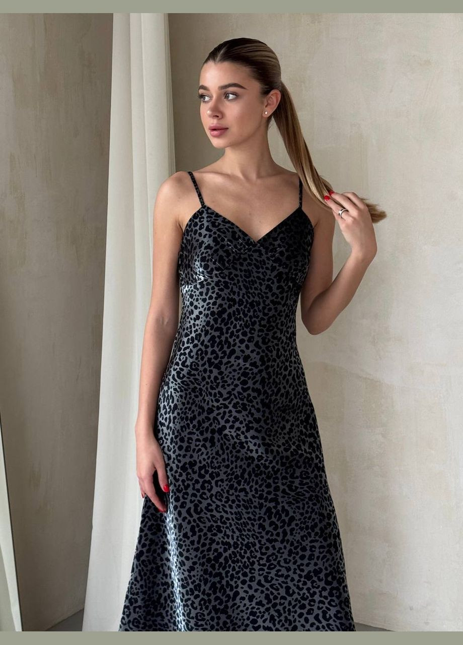 Графітова красива літня шовкова леопардова сукня-максі без рукава, приємна графітова до тіла сукня з відкритим декольте No Brand