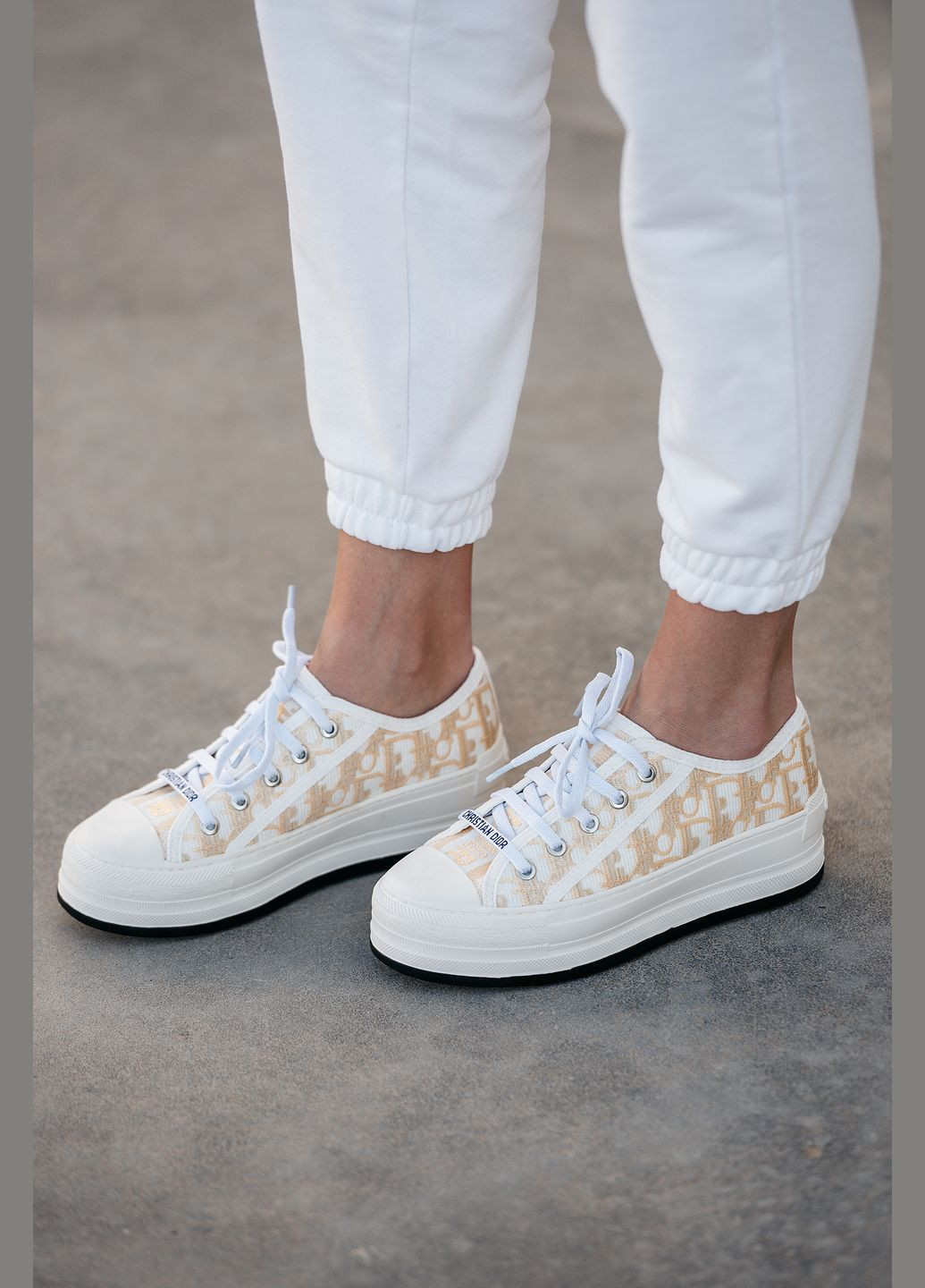 Кросівки жіночі Christian Dior Walk'n'Dior white beige | Діор білі бежеві No Brand білі демісезони (315761786)