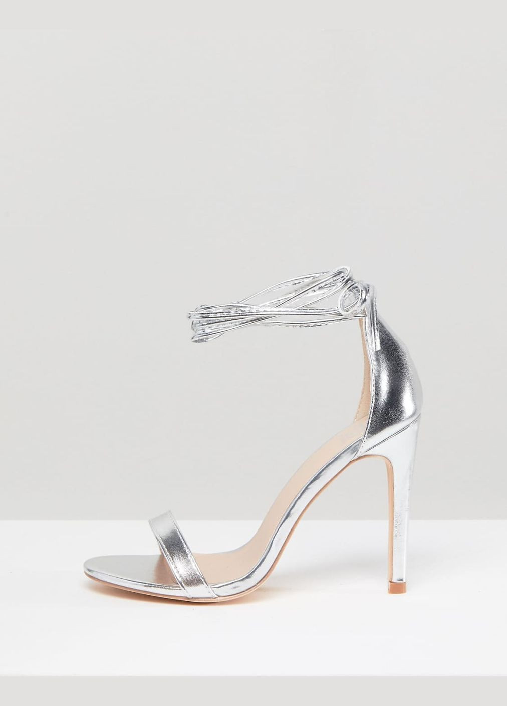 Серебряные босоножки на каблуке Glamorous