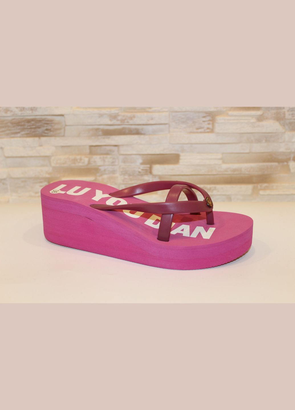 Розовые домашние, пляжные, повседневные вьетнамки женские розовые на танкетке No Brand