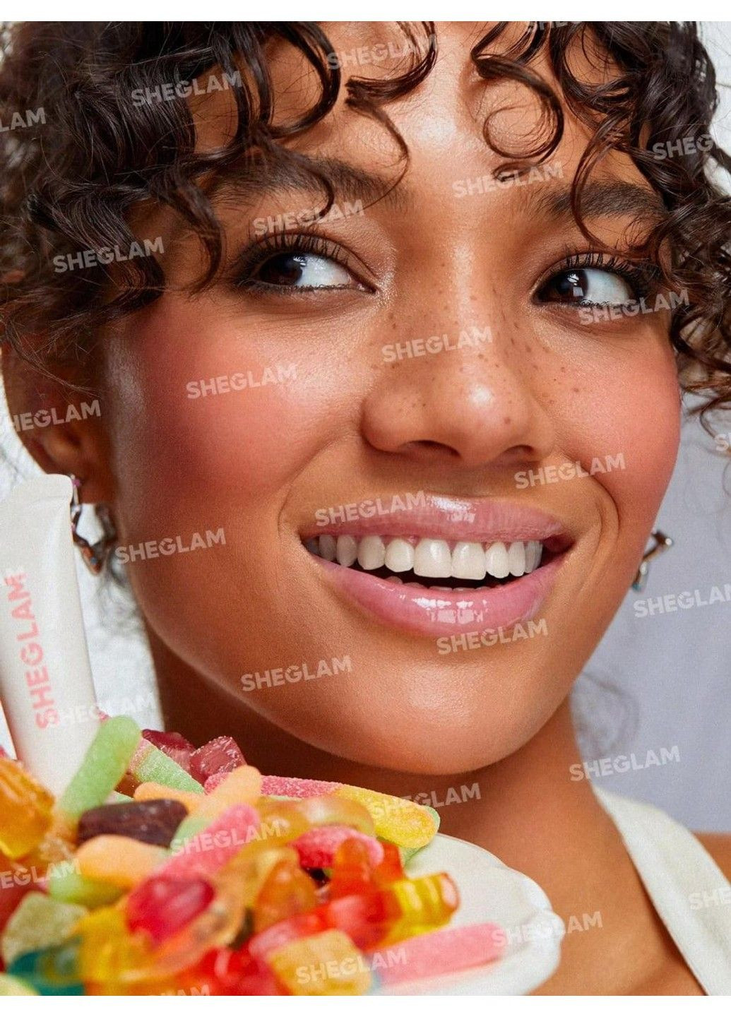 Блиск для губ зволожуючий Crystal Glaze Moisturizing Lip Care, 10 мл Candy Lane Sheglam (317318540)