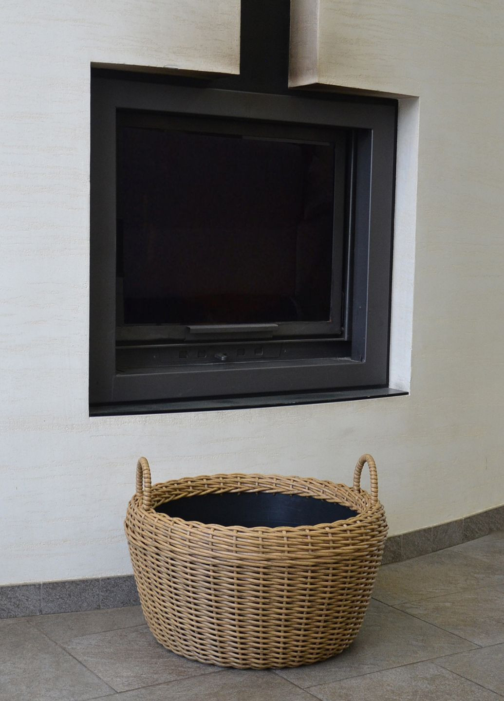 Кошик для дров плетений (дровниця) з штучного ротанга ручної роботи. Колір Дерево. 45 літрів Handmade (327878900)