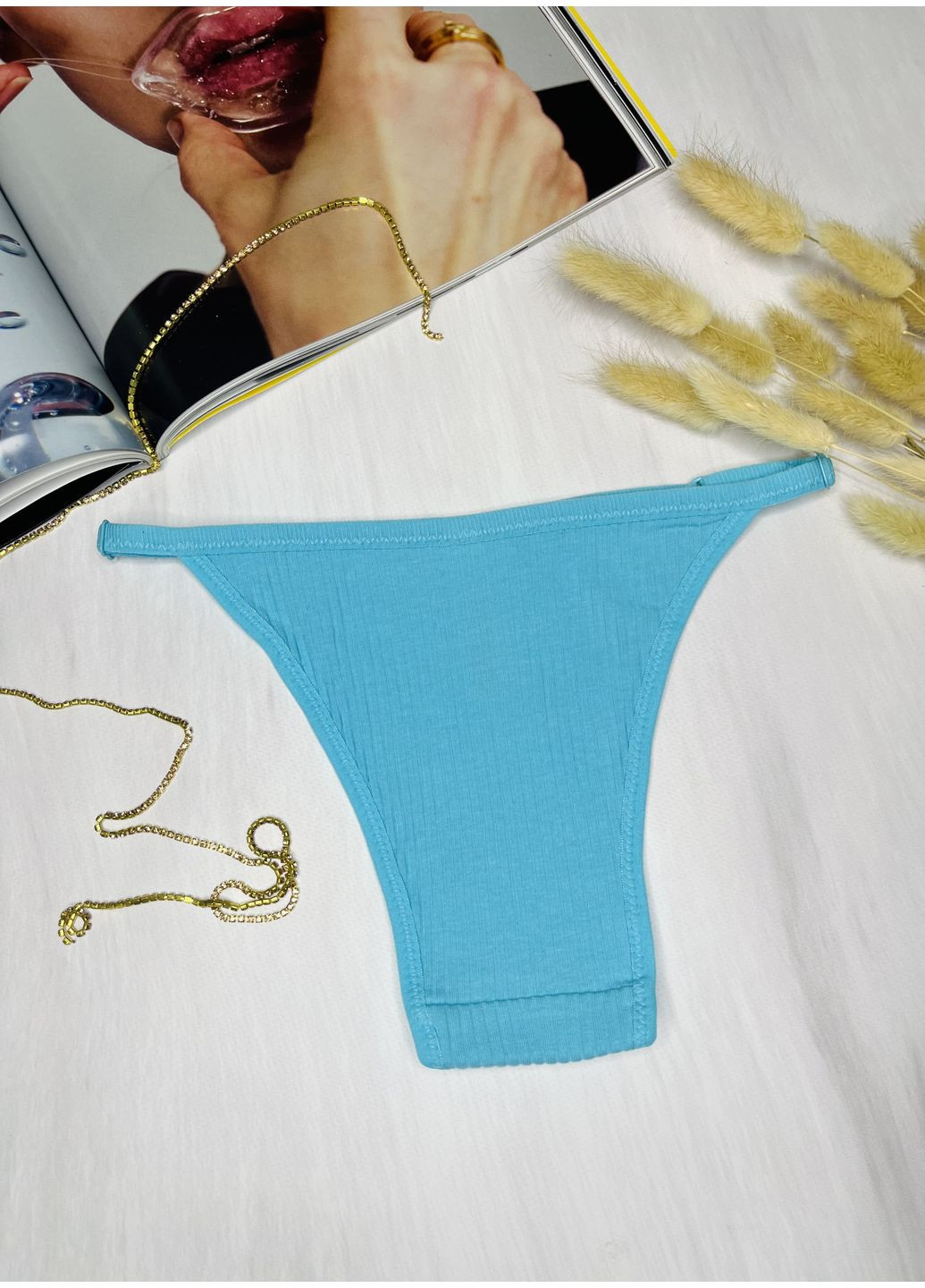 Трусики бразиліани в рубчик з регуляторами об'єму Dyana Intimates (352768600)