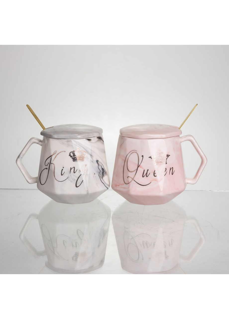 Набір парних порцелянових чашок Queen&King 2 (шт) по 400 (мл) чашки на подарунок із кришкою і ложкою Рожевий з блакитним FM-31 Yiwu (370969194)