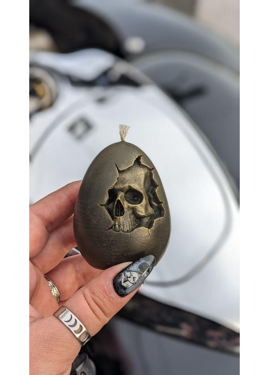 Свеча восковая Яйцо с черепом No Brand (352777787)