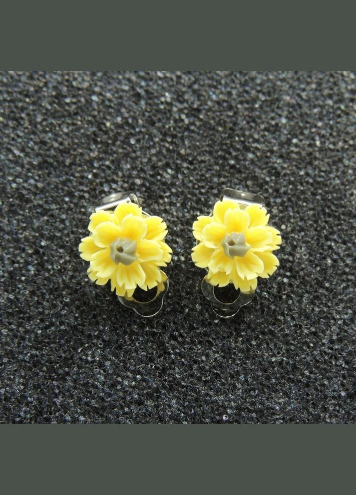 Серьги клипсы детские для ушей без пробивания цветок Хризантема нежно светлорозовая с бирюзовой Liresmina Jewelry (289533629)