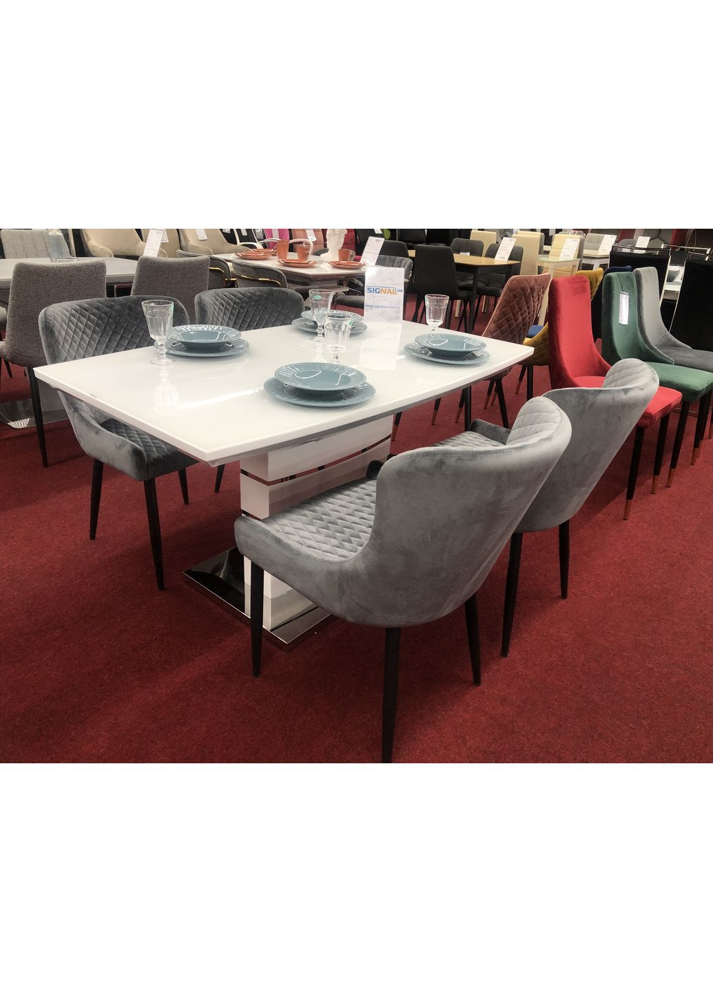 Стілець Colin B Velvet Сірий / Чорний COLINBVCSZ Signal (372178563)