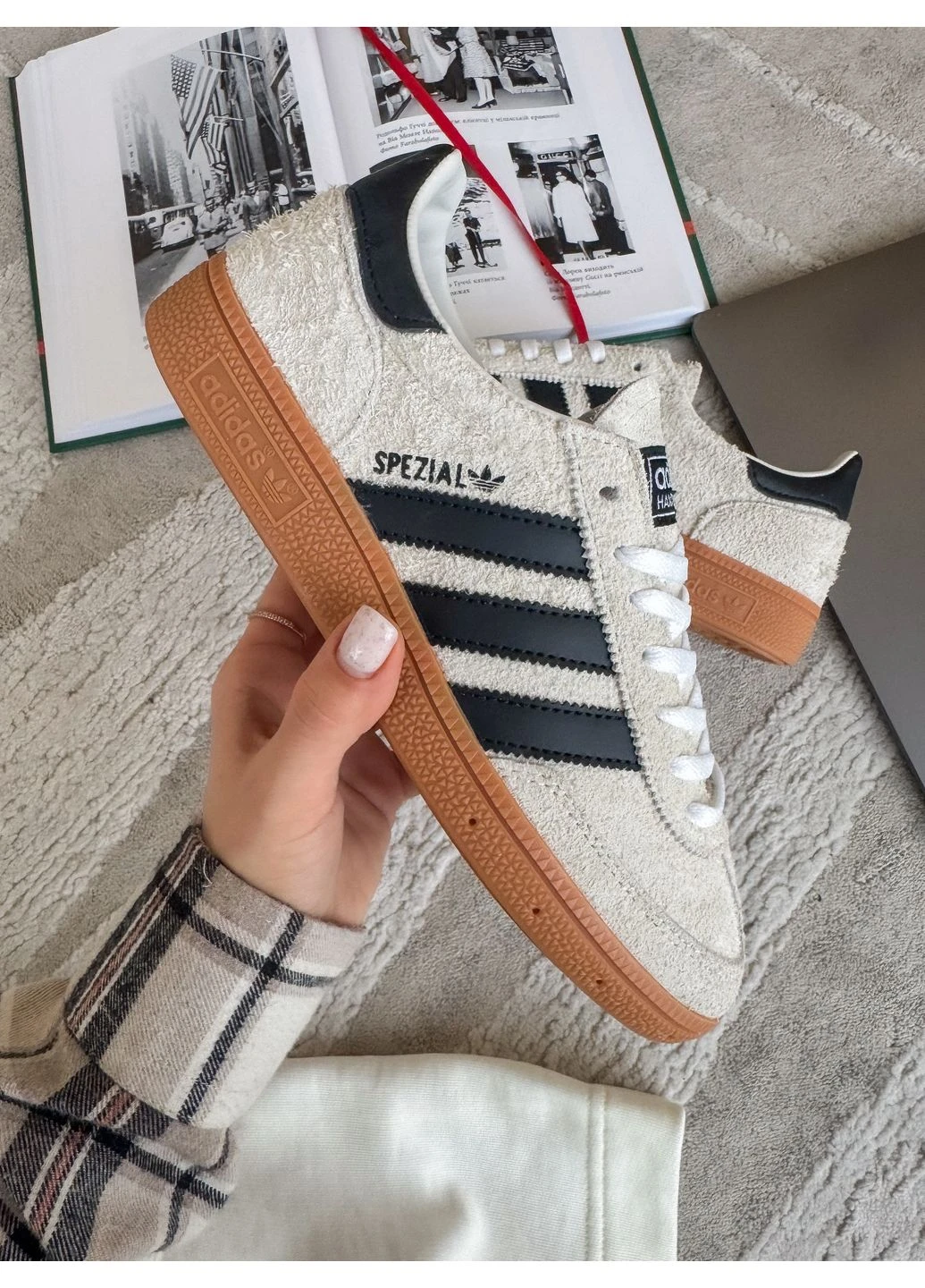 Сірі Осінні кросівки чоловічі і жіночі adidas Spezial Grey Black Gum | Адідас Спеціал