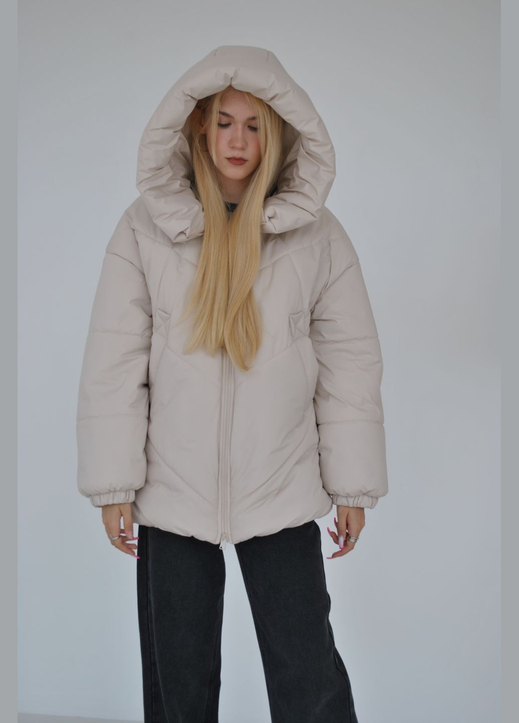 Светло-бежевая зимняя теплая куртка Fashion Club