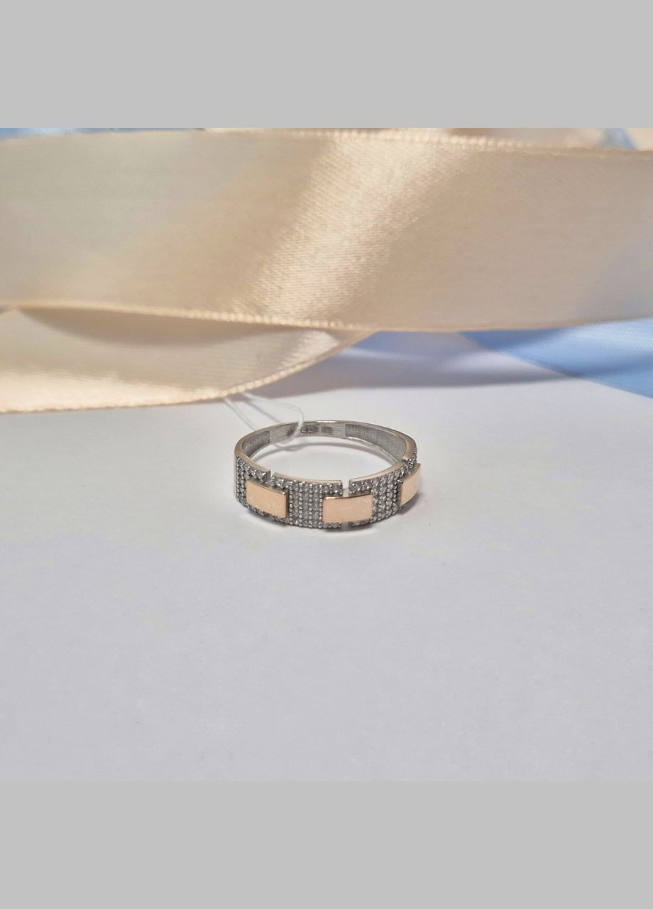 Серебряное кольцо с золотой пластиной с Белыми камнями 18.5 размер серебро 925 пробы Родированное 1583к 1.90г No Brand (339679721)