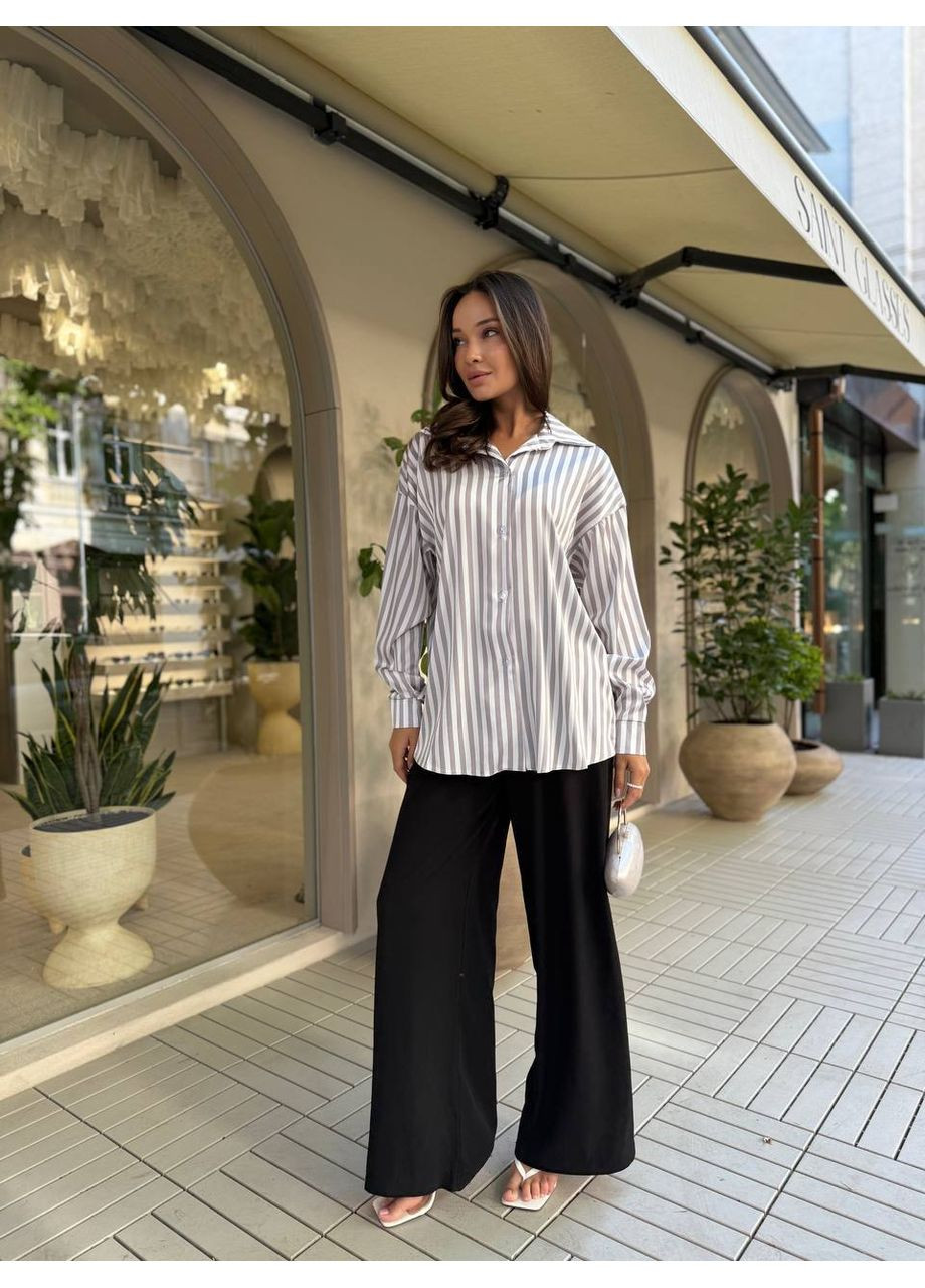 Шовкова жіноча сорочка у смужку коричневого кольору 33929 No Brand (348779819)