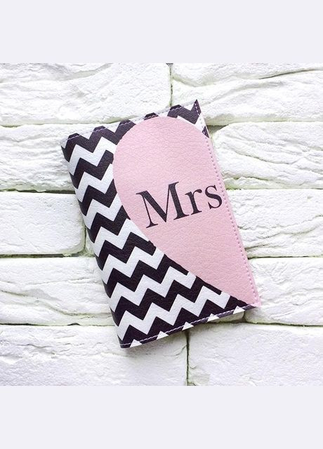 Обложка для паспорта Полусердце Mrs 4 No Brand (299387933)