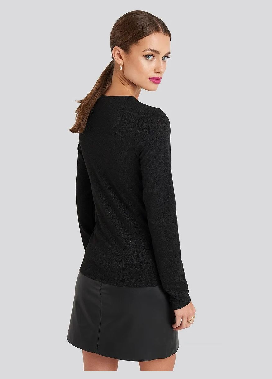 Чорний светр з люрексу NA-KD