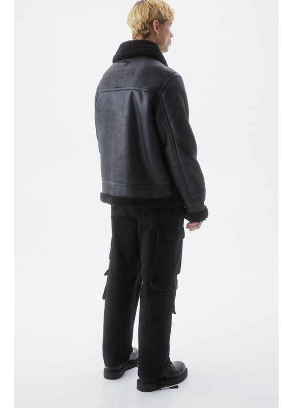 Дубленка куртка Pull&Bear из искусственной овчины черная Pull & Bear (373266735)